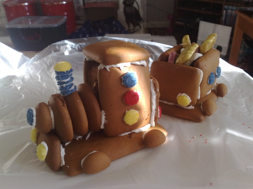 Steam train made of Lebkuchen